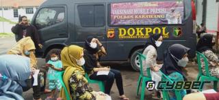 Dimasa PPKM Darurat Polri Terus Bergerak Laksanakan Vaksinasi Mobile Presisi untuk Capai Target Herd Immunity