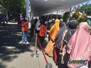 Masyarakat Garut Antusias Ikuti Vaksinasi yang di Gelar BPBD Jabar bersama EO Commpass
