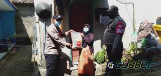 Ringankan Beban Warga Dimasa PPKM Darurat Level 4, Polisi Distribusikan Beras