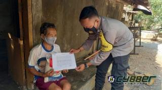 Polres Majalengka Beserta Jajarannya Kembali Salurkan Bansos ke Warga Terpapar Covid-19 dan Terdampak PPKM