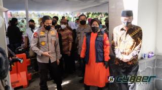 Kapolda Jawa Barat Cek dan Pantau Pelaksanaan Vaksinasi di Pesantren Persis Dan Pusdai Kota Bandung