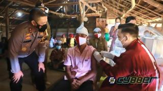 Vaksinasi Covid-19 Sentuh Suku Pedalaman
