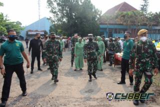 Danrem 064/MY Mendampingi Pangdam III/Siliwangi Pelepasan Paket Sembako