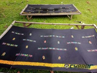 Gagah Dengan Berbatik, Bupati Kuansing Pamer Baju Batik Hasil UMKM Lokal