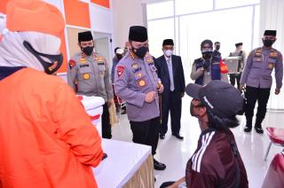 Kapolri Resmikan Gedung Baru Ponpes Assalam dan Tinjau Vaksinasi Tahap Dua se-Jabar