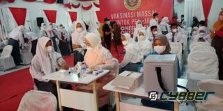 Vaksinasi Massal Untuk Pelajar Indonesia Sehat, Indonesia Hebat