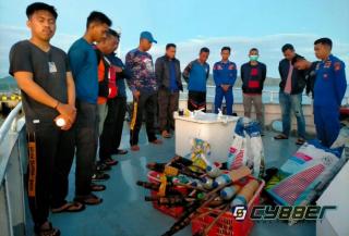 Pelaku Bom Ikan Beserta Puluhan Botol Bom Rakitan Ditangkap Polda Sulbar