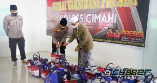 Polisi Bersama Forkopimda Gelar Bansos Polri Peduli Covid-19 
