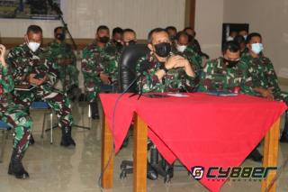 Marsekal TNI (Purn) Chappy Hakim Berikan Ceramah kepada Personel Kohanudnas