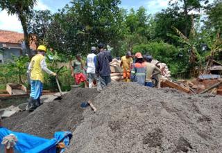 Warga Desa Timbangreja Kabupaten Tegal Menolak Keras Adanya Pembangunan Tower 