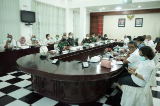 Bupati Asahan Pimpin Rapat Perkembangan Covid-19 di Kabupaten Asahan.