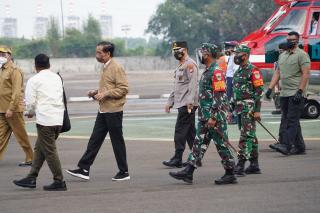 Danrem 064/MY Dampingi Pangdam III/Siliwangi Sambut Kunker Presiden RI di Wilayah Banten