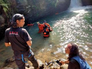 Polsek Padarincang Lakukan Pencarian Yang Tenggelam di Leuwibumi