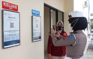 Masuk Polres Lamsel Harus Sudah Memiliki Aplikasi Peduli Lindungi