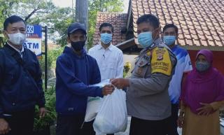 Bhabinkamtibmas Bersama Babinsa Kawal Penyaluran BPNT Desa Bantaragung