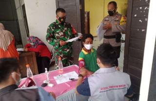 Polisi Lakukan Mobile Vaccin di Puskesmas Kota Kaler
