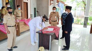 Pelantikan dan Pengambilan Sumpah Perangkat Desa KASI Pemerintahan Desa Panulisan Barat Kecamatan Dayeuhluhur