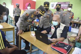 Polisi Gelar Vaksinasi Massal di Tiga Lokasi