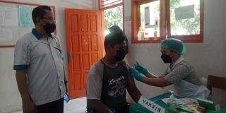 SMKS YP 17 Cilegon Laksanakan Vaksinasi Dosis 1