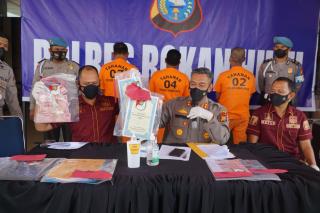 Soewardi Soeryaningrat, Kades Rokan Timur Akhirnya Kena OTT