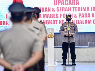 Lantik Kabaintelkam Hingga Kapolda, Kapolri: Jangan Padamkan Api Pada Saat Api Besar