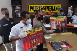 Dua Orang Kurir Narkoba Diciduk Satresnarkoba Polres Sumedang