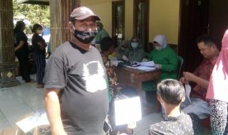 RT 03 Kampung Ciwaluh Lakukan Vaksinasi Massal
