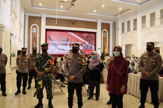 Polri Gelar Vaksinasi Massal yang Diselenggarakan Secara Serentak se-Indonesia