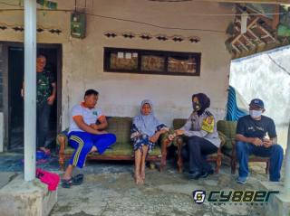 Polwan di Majalengka Secara DDS Sampaikan Pesan Kamtibmas dan Prokes