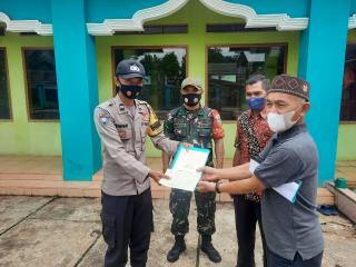Kapolres Sumedang Salurkan Bantuan untuk Pembangunan Masjid