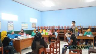 Polisi Gelar Vaksinasi Dosis Dua di SDN Andir 02 Baleendah