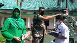 Jumat Berkah, Danrem 061/Sk Bersama Istri Rutin Silaturahmi Bersama Anak Yatim