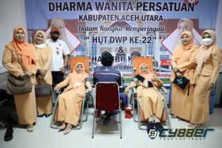 Meriahkan Hari Ibu, DWP Aceh Utara Donor Darah Massal