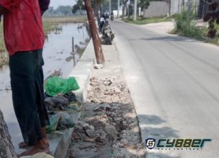 Disoal Tak Pasang Papan Proyek dan Urugan TPT Asal-Asalan Pelaksana Tunjukan Foto