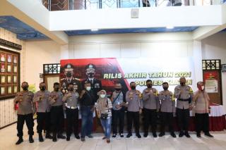 Konferensi Pers Akhir Tahun 2021,Polres Klaten Berhasil Selesaikan 244 Perkara Pidana