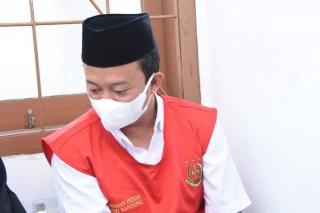 Herry Wirawan pemerkosa 13 Santriwati di Bandung, Memelas Minta Keringanan Hukuman
