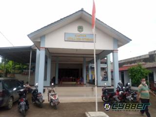 Realisasikan DD Tahap Satu, Desa Sutawangi Majalengka Hotmix Jalan, Bangun TPT dan Bagikan BLT