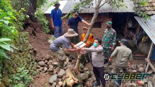 5 Hari Diguyur Hujan Lebat, Akibatkan Longsor dan Rumah Rusak