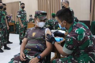 Pusdikku Kodiklatad Gelar Vaksinasi Booster