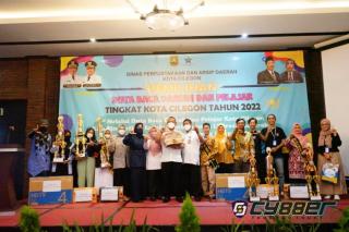 Ingin Wujudkan Kota Cerdas, Helldy Instruksikan Sarana dan Prasarana Membaca di Masyarakat