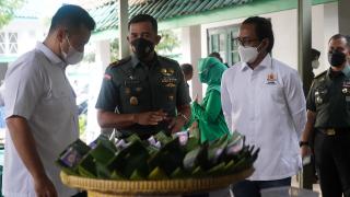 Danrem 061 Brigjen TNI Rudy Saladin dan Kadin Kota Bogor Kolaborasi Lounching Dapur Ramadhan Keliling Berbagi Kasih