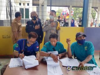 SPI DPC Karawang Apresiasi Sinergi yang Solid Dalam Penyaluran Bansos di Desa Makmurjaya