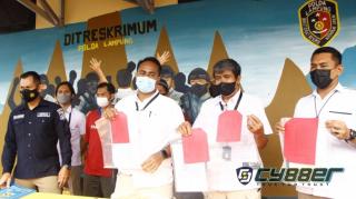 Ditreskrimum Polda Lampung amankan pelaku mafia tanah, berhasil tipu korbannya hingga miliaran rupiah.
