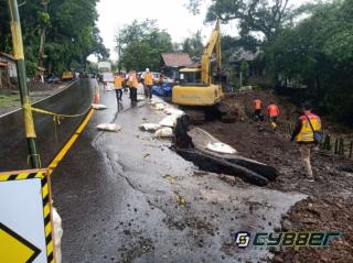 Persiapan Arus Mudik 2022, Polres Sumedang Cek Jalan Amblas Nyalindung Paseh dan Cireki Tomo