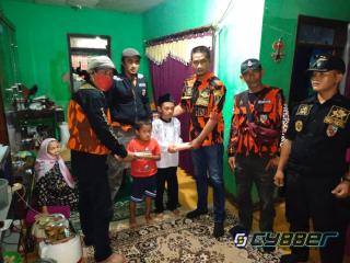 Bulan Penuh Berkah, PP PAC Cimaung Berbagi Takjil dan Sembako Serta Santunan