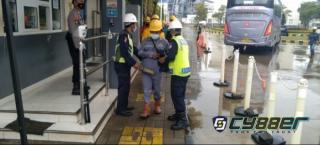 Suasana Lebaran, Personel Ditpamobvit Polda Banten Tetap Berikan Rasa Aman di PT Lestari Banten Energi