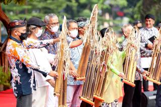 Deklarasi Bandung Kota Angklung