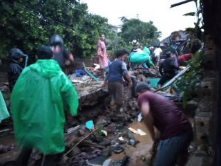 Longsor di Kampung Pasir Pogor Desa Cipelang Cijeruk, Kabupaten Bogor