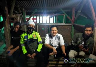 Polsek Cilograng Polres Lebak Polda Banten Sambangi Warga Agar Terjalin Hubungan Baik.