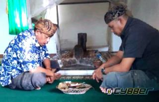 Yoyo Yohenda Anak Kandung Alm Olot HM Okri Naik Tahta Jadi Kasepuhan Adat Cisitu Banten Kidul